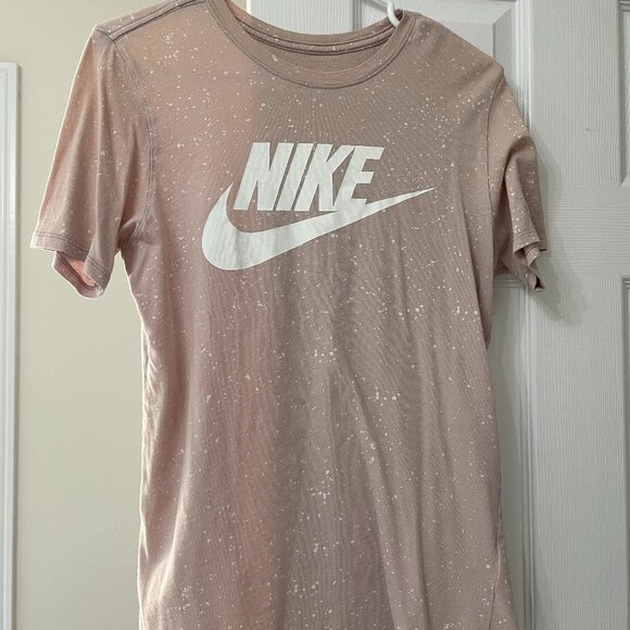 NIKE Dusty Pink T-shirt - Size S - Picture 1 of 4